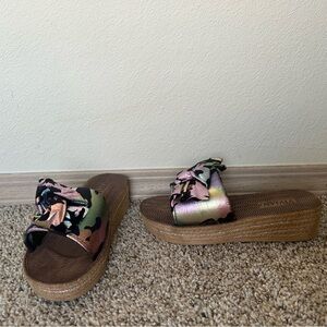 Viviana Stylish Camouflage Wedge Sandals Women’s Platform Iridescent Size 36 5